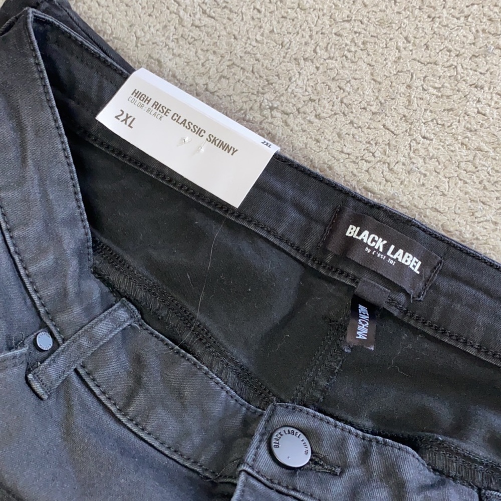 Jeans - Picture 3 of 4